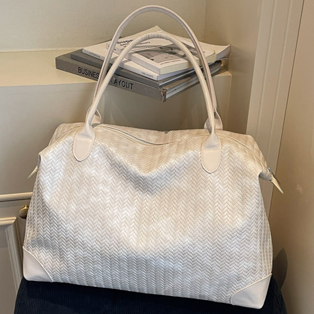 Luxurious Travel Bag In Modern Zigzag Pattern Stornfield