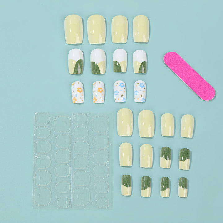 Artificial Nail Set with Playful Flower Patterns Stornfield