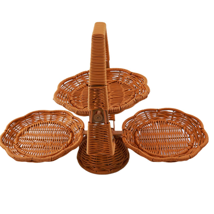 With an elegant three-tier fruit bowl Stornfield