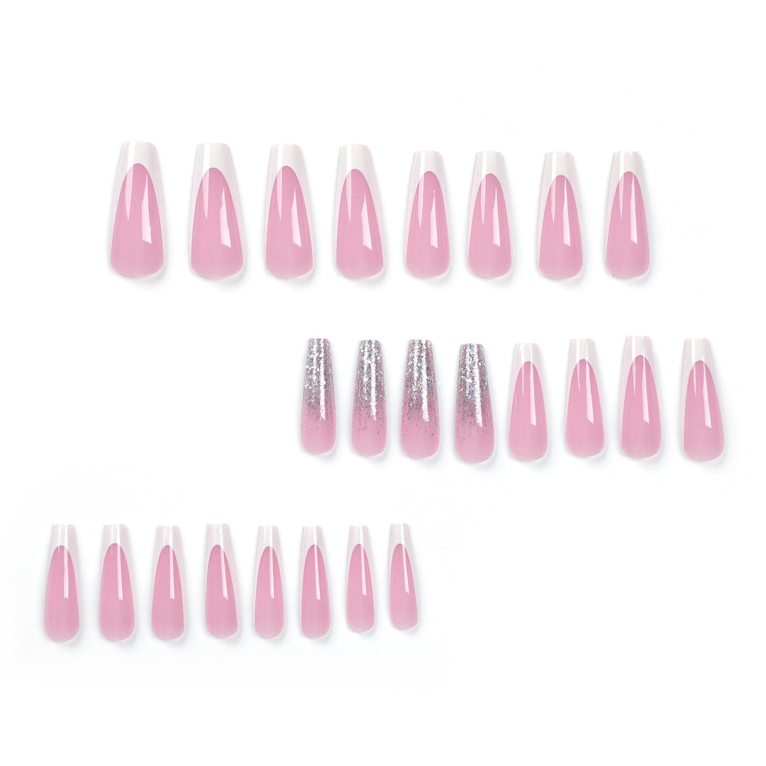 Elegant and Sparkling Nail Art Stornfield