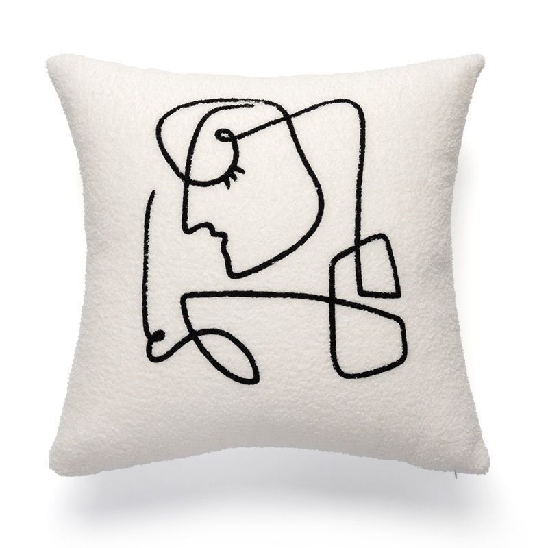 Fluffy decorative cushion with zigzag pattern
