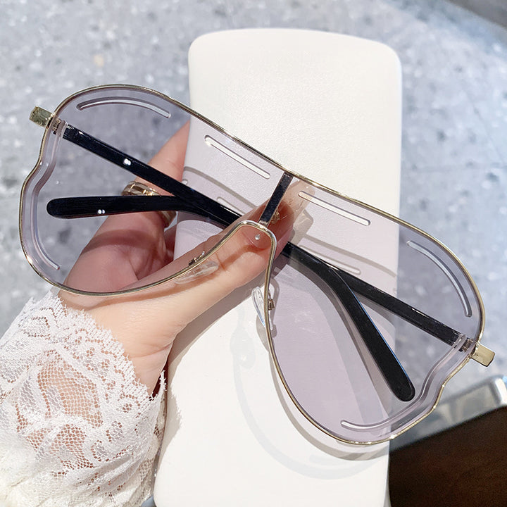 Women’s Sporty Oversized Sunglasses in Unique Design Stornfield