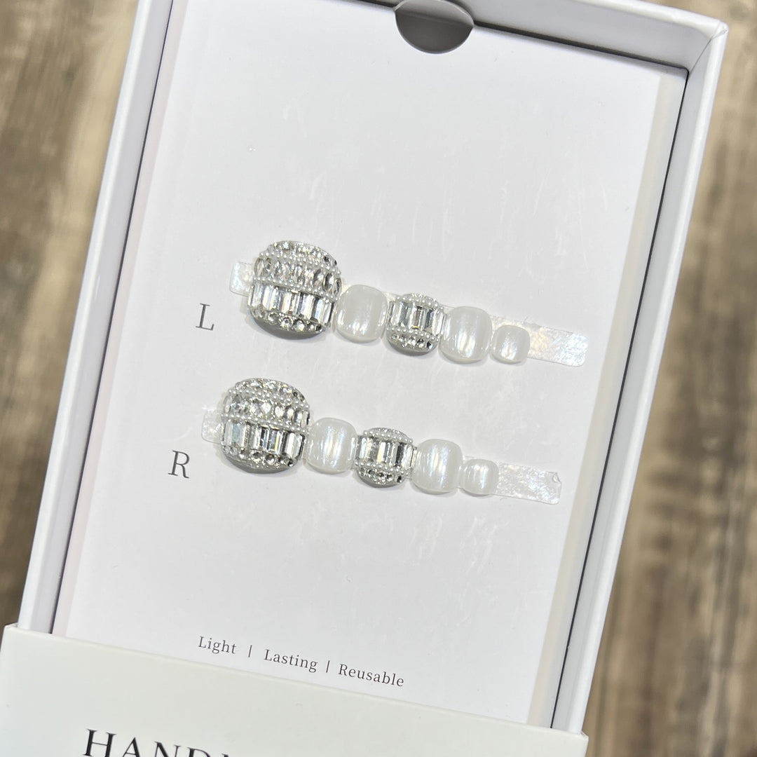Decorative Crystal-Embellished Hair Clip Set Stornfield