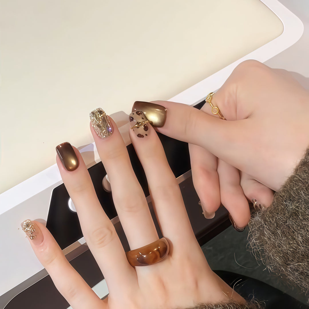 Glamorous artificial nails with exclusive accents Stornfield