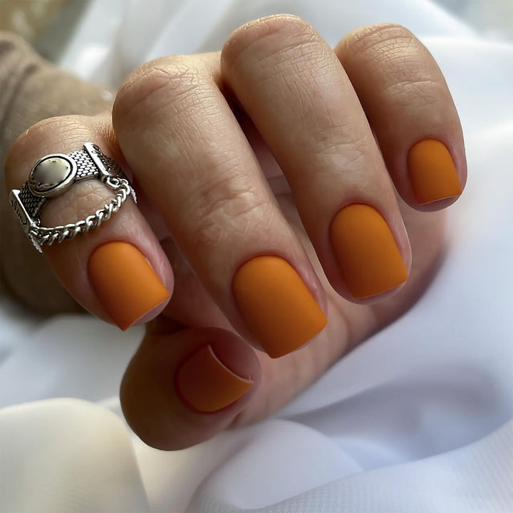 Matt lacquered nail art Stornfield