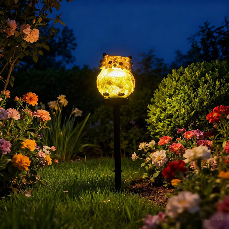 Whimsical Solar-Powered Squirrel Garden Stake Light With Integrated Solar Panel And Warm LED Glow Stornfield