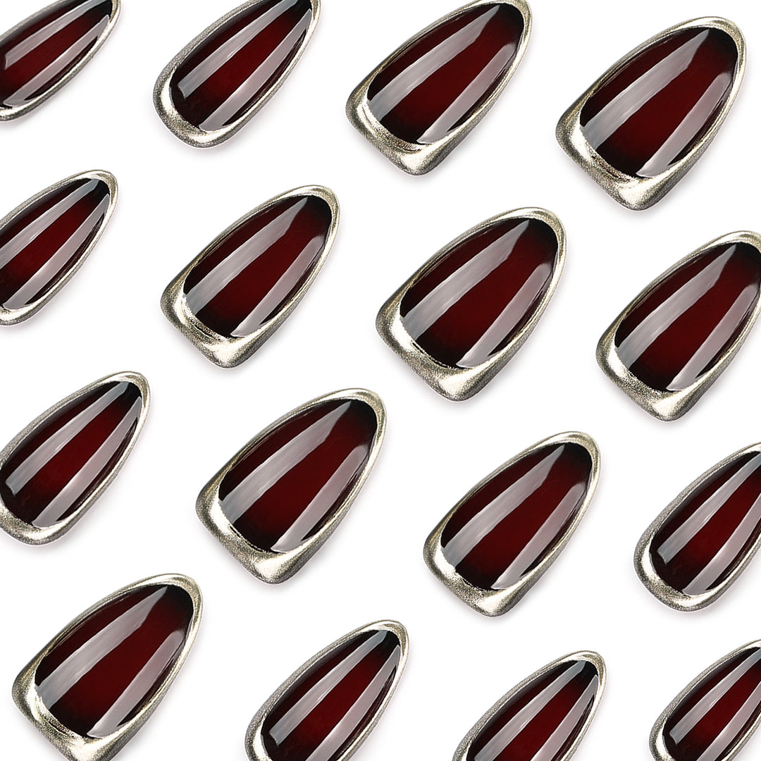 Glamorous nail art in elegant design Stornfield
