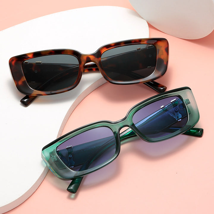 Women's fashionable sunglasses with luxurious tortoise design and gold accents Stornfield