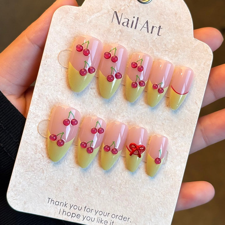 Natural Floral Press-On Nail Set Stornfield
