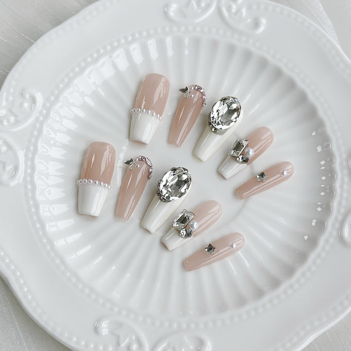 Decorative Press-On Nail Art Set with Rhinestone Embellishments