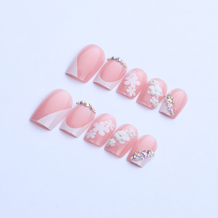 Elegant Floral-Embellished Press-On Nail Art Set Stornfield