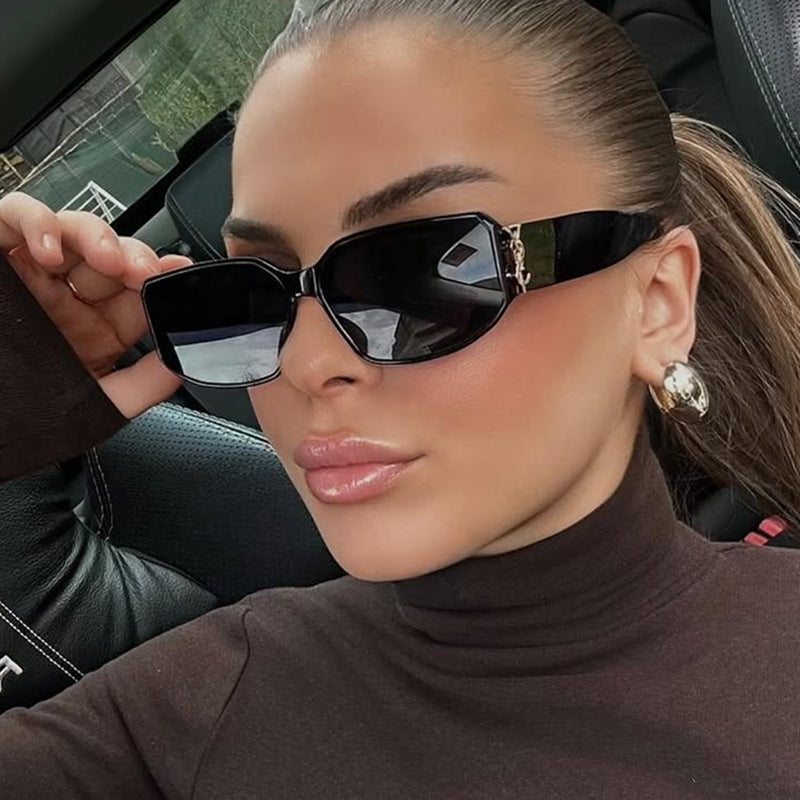Women’s fashionable sunglasses with square design and luxurious details Stornfield