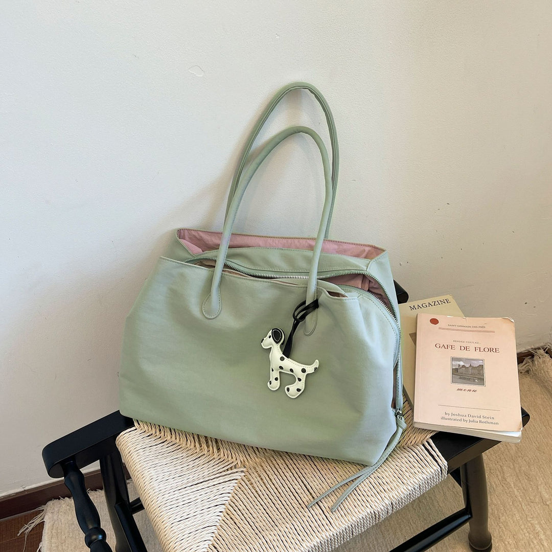 Elegant Handbag with Practical Interior Stornfield