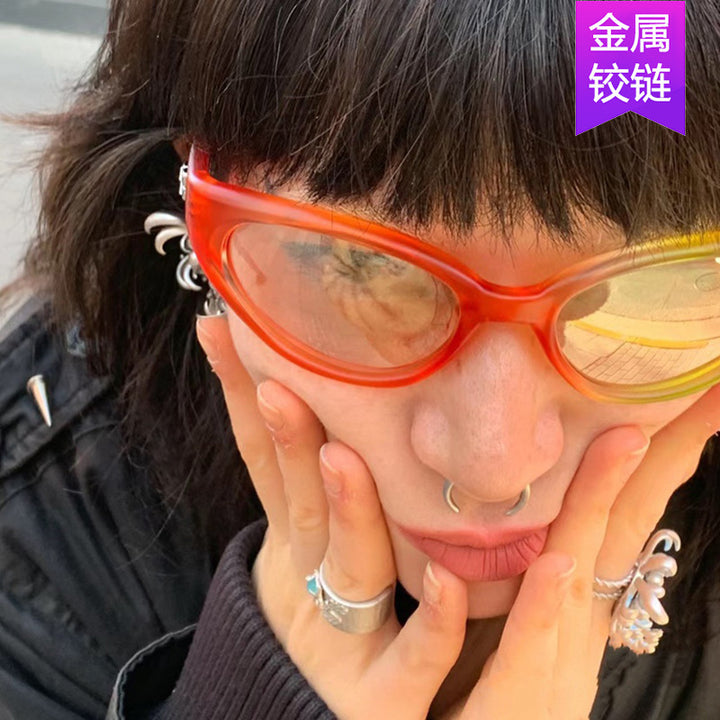 Women's fashionable sunglasses with an exceptional shape and contrasting color accents Stornfield