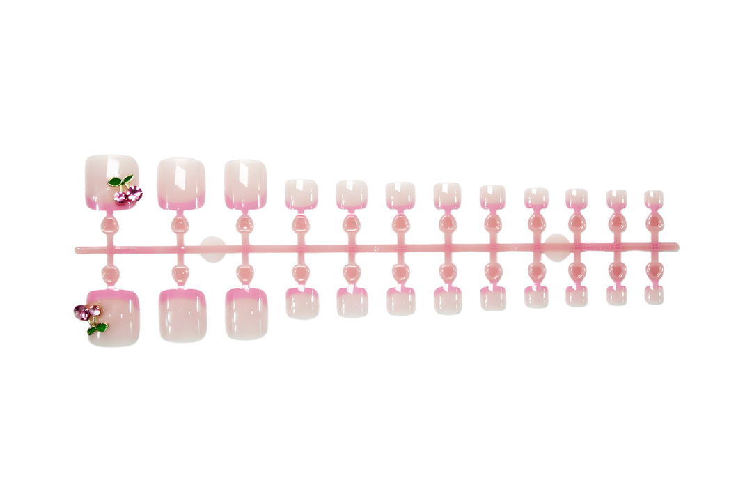 Nail art set with elegant flower decorations Stornfield