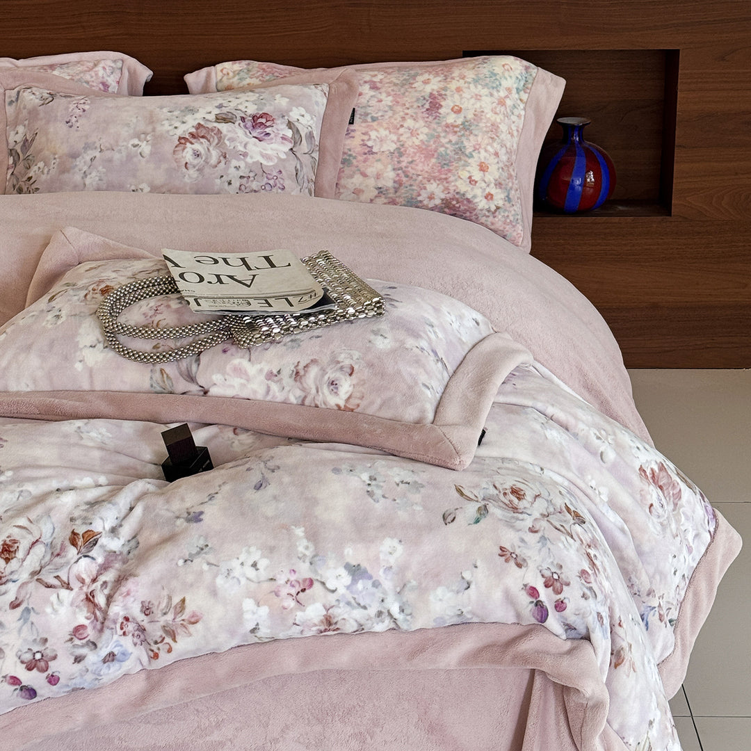 Duvet cover set with fine paisley pattern, reversible function and softly napped inner cover