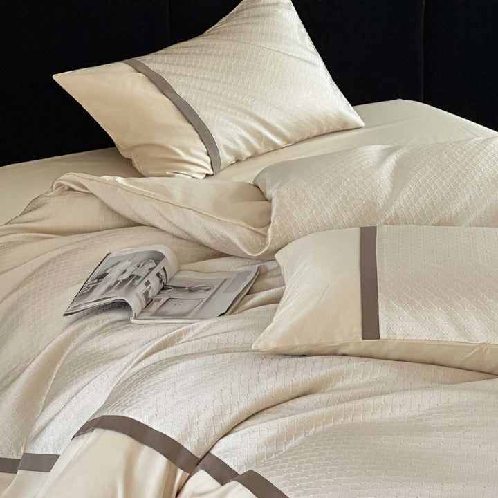 Hotel-Style Brushed Cotton Duvet Cover Set with Textured Quilt Panel and Contrasting Border