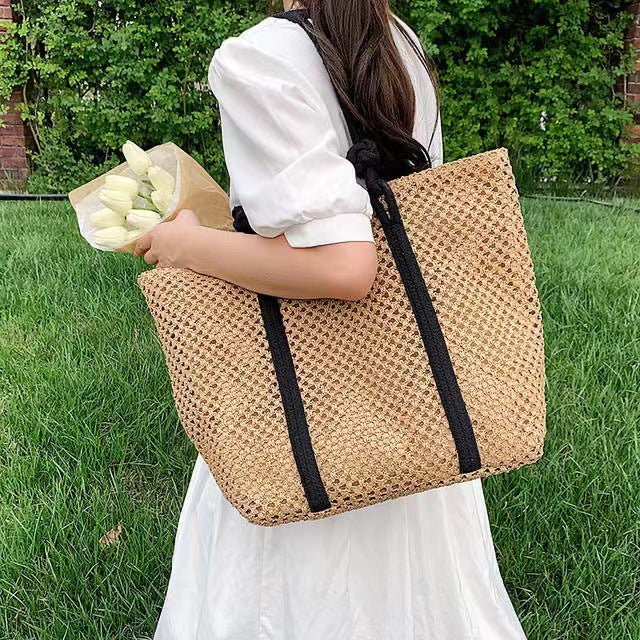 Large Shoulder Bag Made of Sustainable Material Stornfield