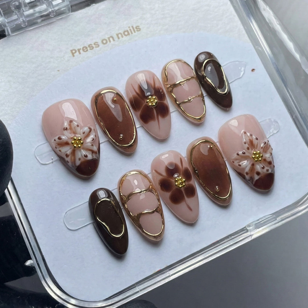 Artistic Floral Decorated Press-On Nail Set Stornfield