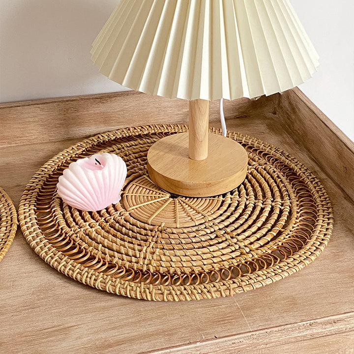 Ladies Elegant handcrafted rattan underlay Stornfield