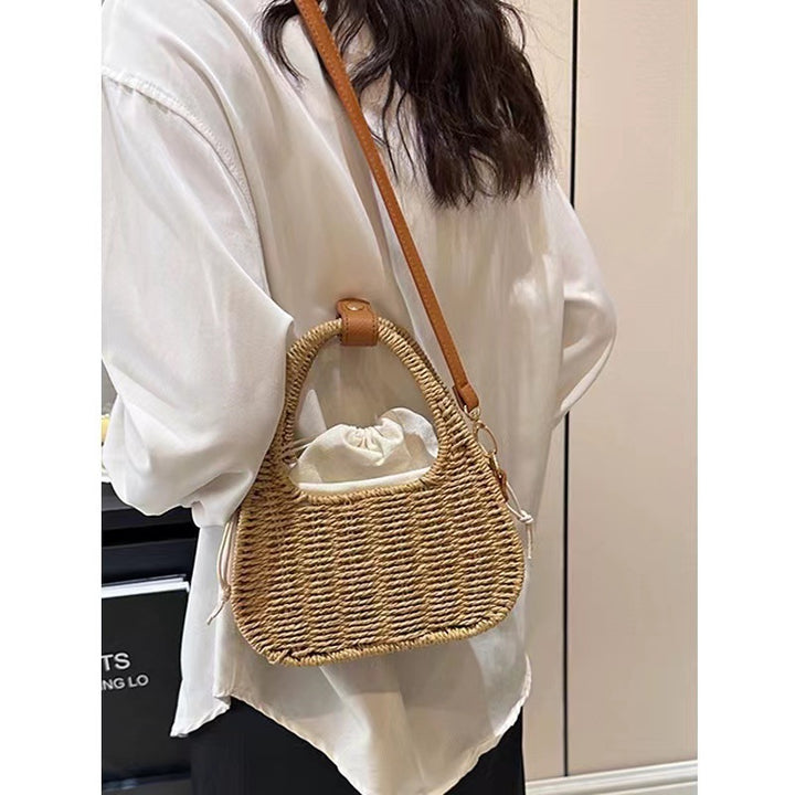 Fashionable wicker handbag with elegant leather detail Stornfield