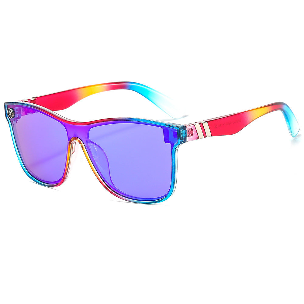 Fashion-Forward Retro-Inspired Sunglasses Stornfield