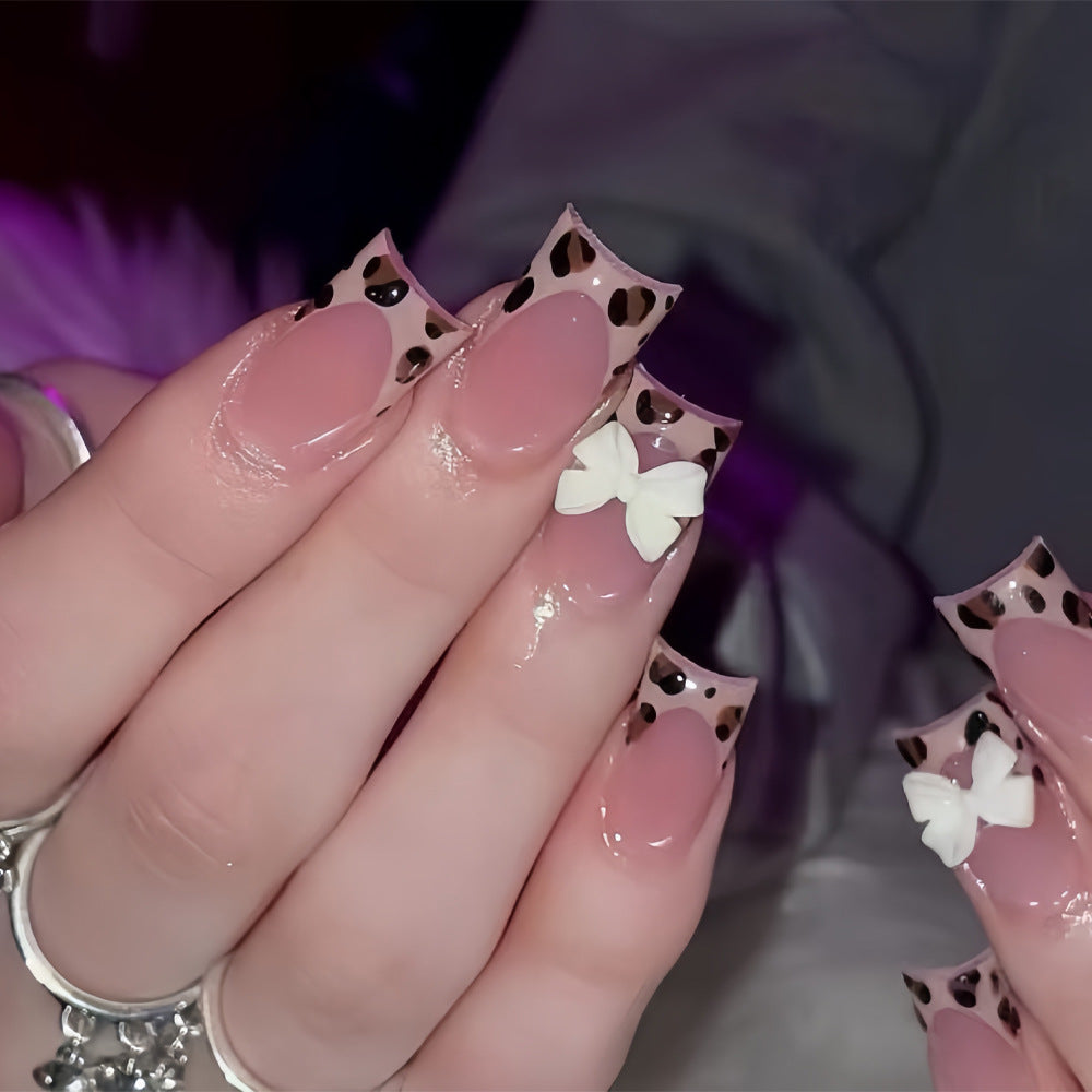 Artistic Leopard Print Press-On Nail Design Stornfield