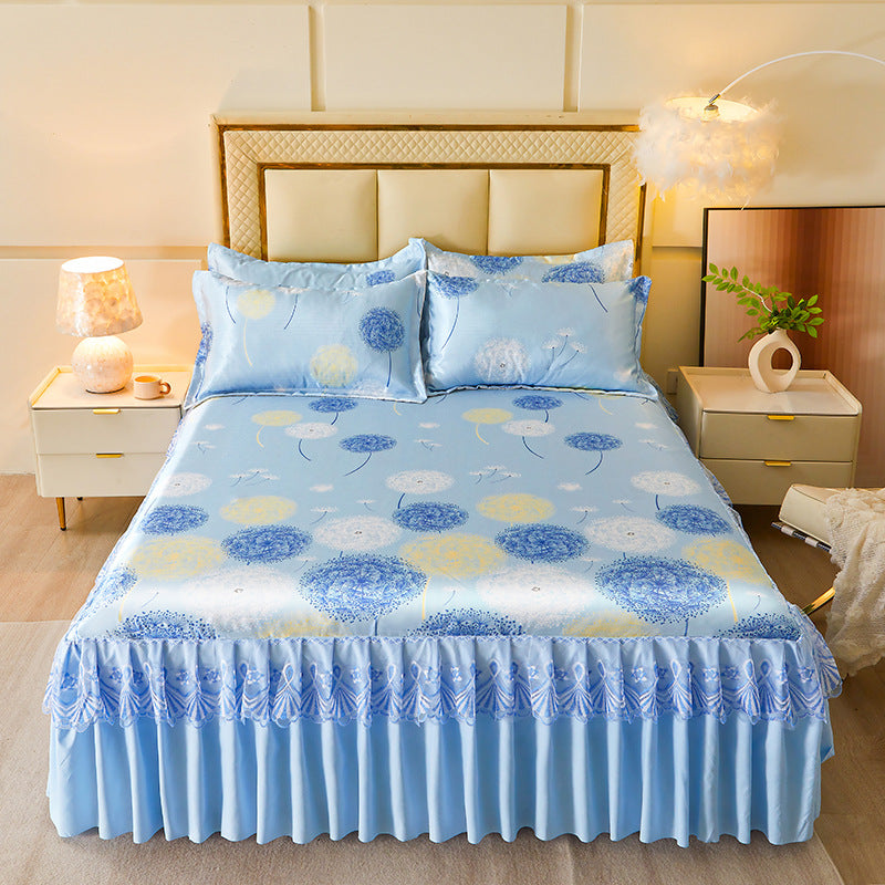 Ladies daybed cover with playful bear motif Stornfield