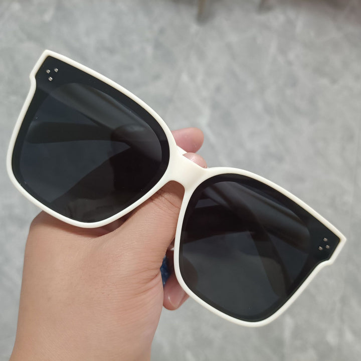Ladies Oversized Sunglasses in Modern Design Stornfield
