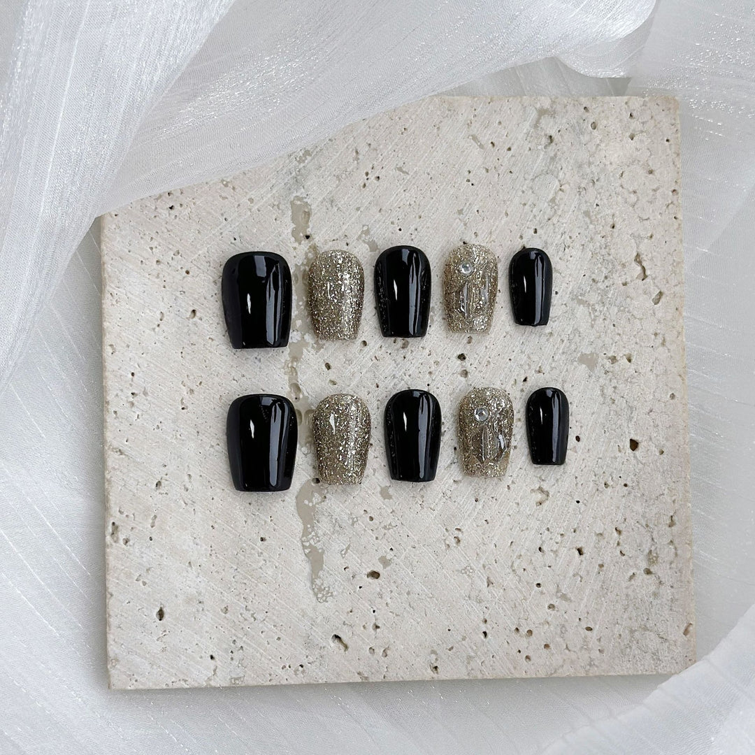 Butterfly-Embellished Press-On Nail Set