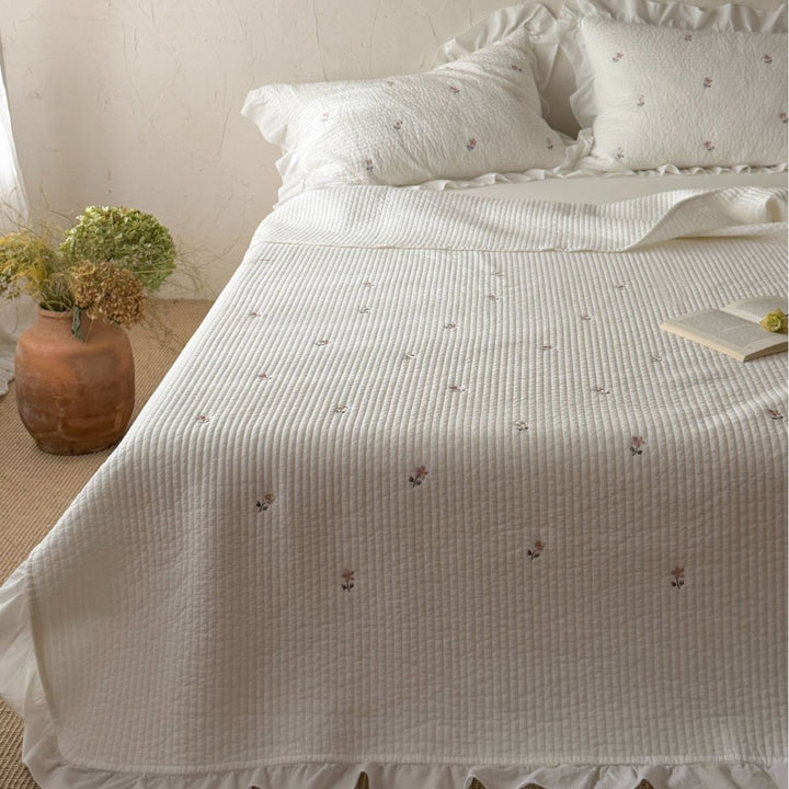 Quilted Ruffled Cotton Bedspread Set