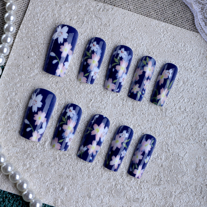 Artificial Nails in Floral Design Stornfield