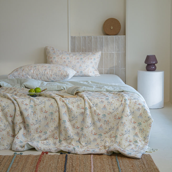 Cozy Baby-Themed Quilt Set