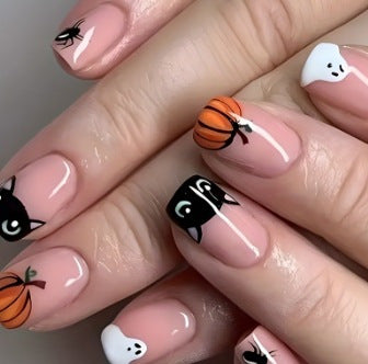 Artistic Halloween-Themed Nail Art Stornfield 1789915324