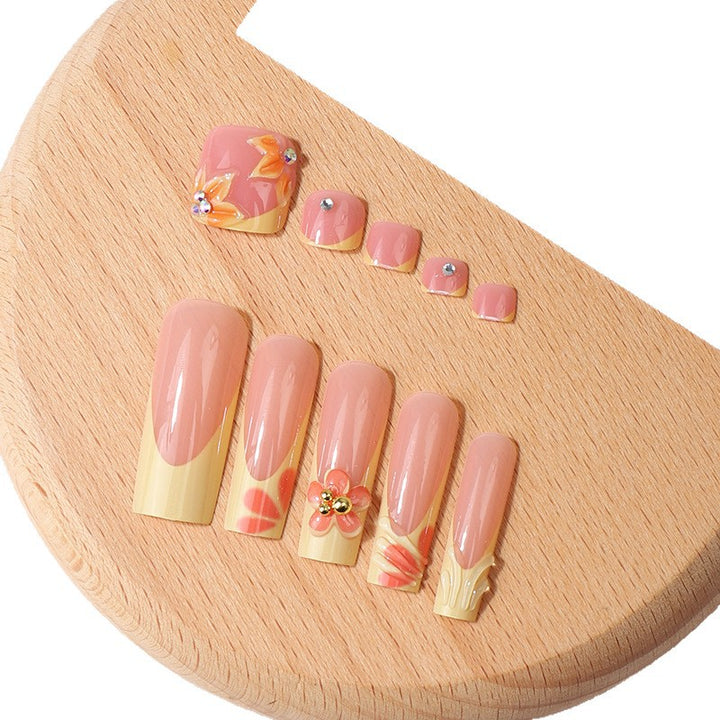 French-Inspired Floral Press-On Nail Set Stornfield