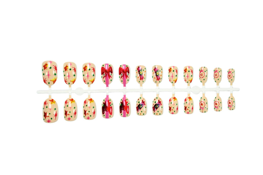 Nail art set with creative flower and dot designs Stornfield