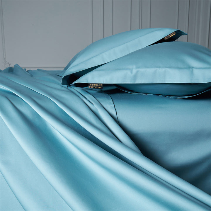 Cooling satin bedding set with anti-wrinkle finish and concealed zipper