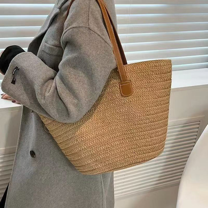 Elegant handbag with sophisticated fabric Stornfield