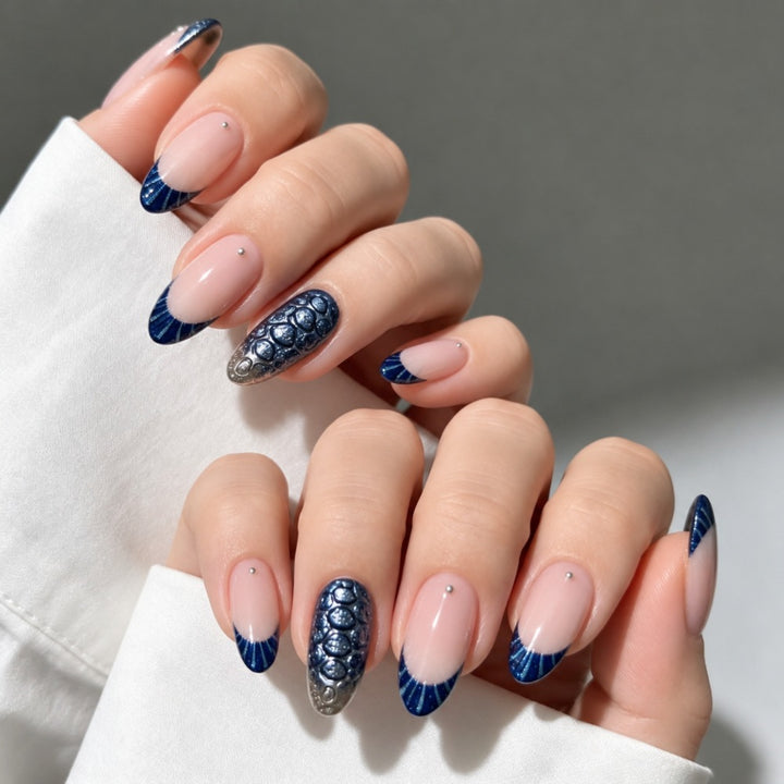 Artificial nails with elegant tip decoration and decorative accents Stornfield