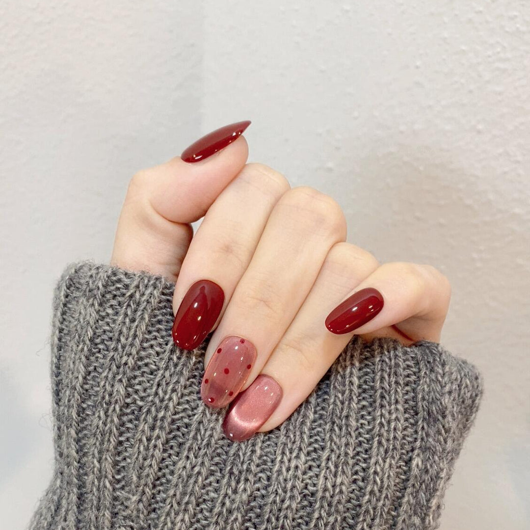 Artificial nail tips with creative dots and high gloss finish Stornfield