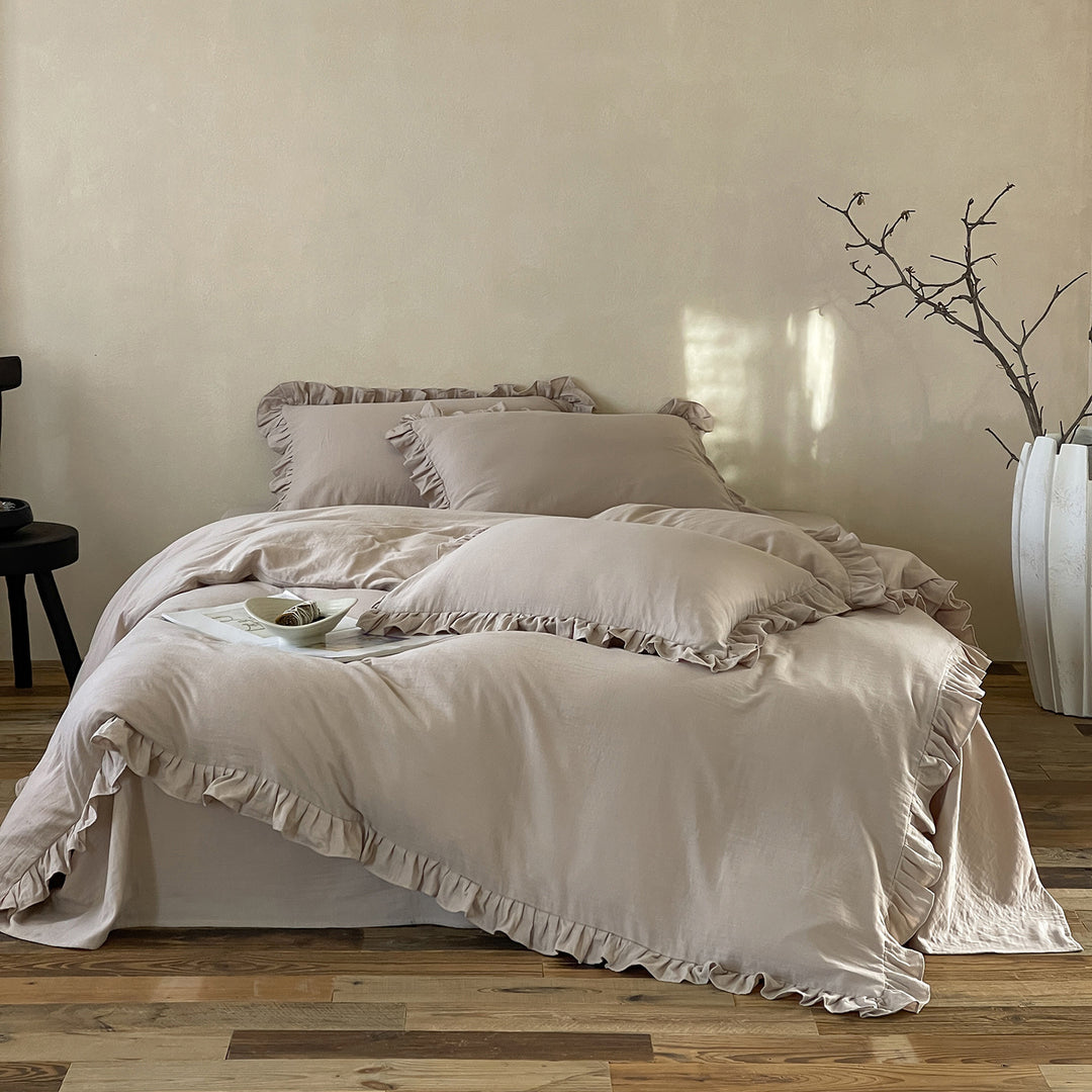Elegant cotton bedding set with ruffle and soft percale finish