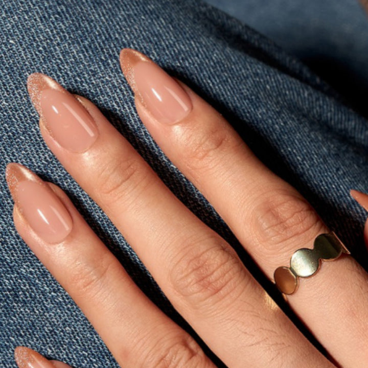 Elegant Almond-Shaped Press-On Nails Stornfield