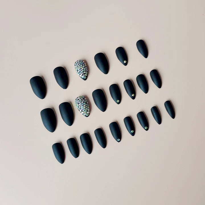 Artificial nail set with matte finish and sparkling accents Stornfield