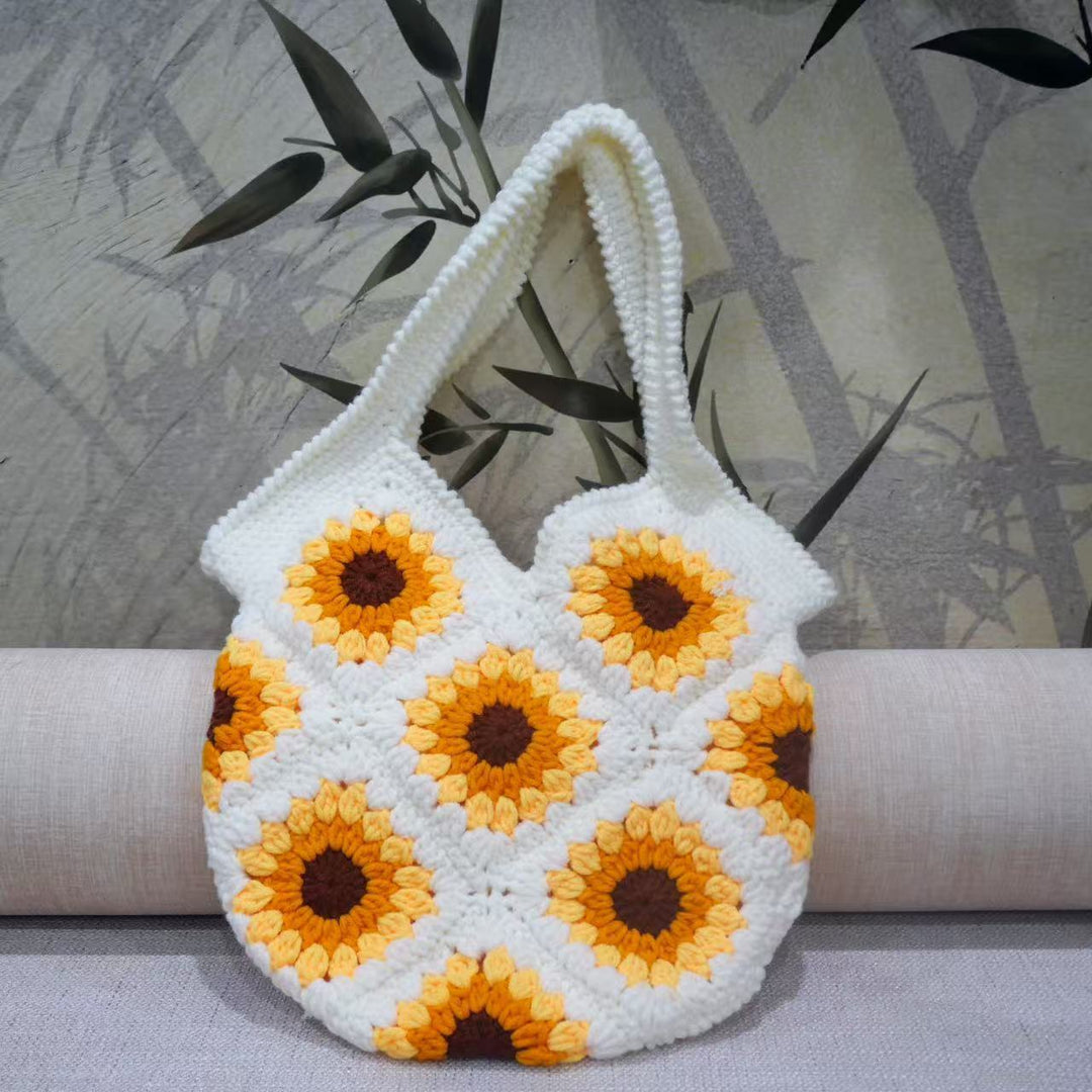 Handcrafted Macrame Bag in Floral Pattern Stornfield