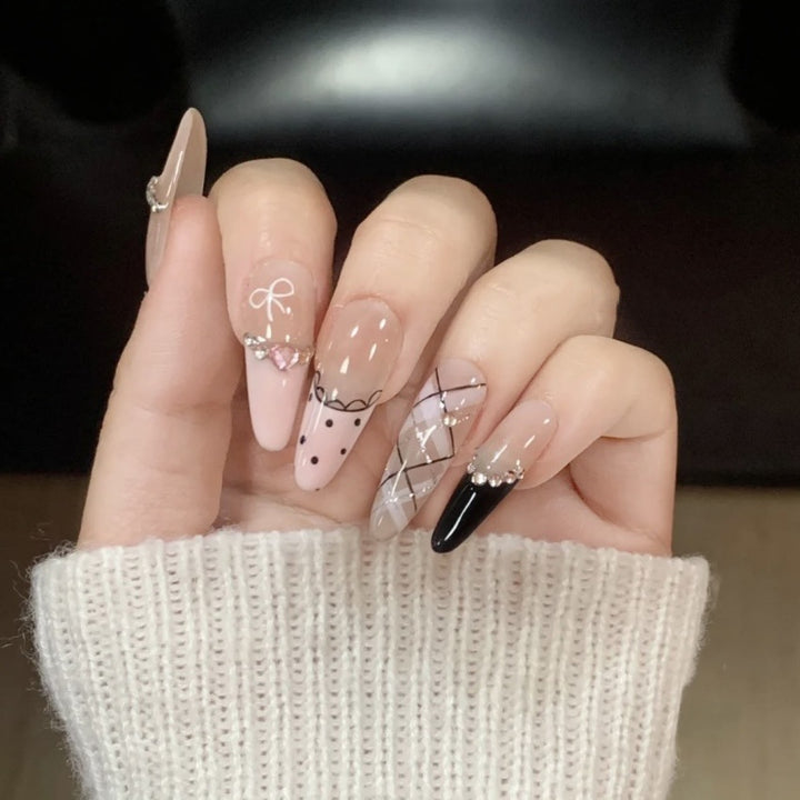 Glamorous Press-On Nail Kit