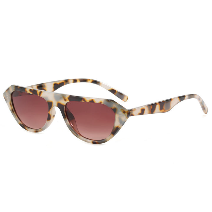 Women's fashionable sunglasses in an eye-catching style mix Stornfield