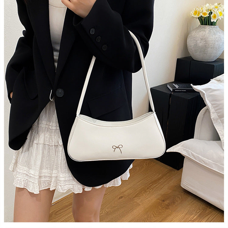 Elegant Curved Handbag Stornfield