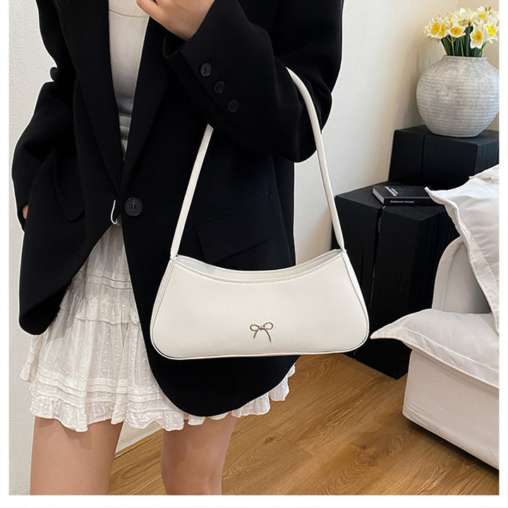 Elegant Curved Handbag Stornfield