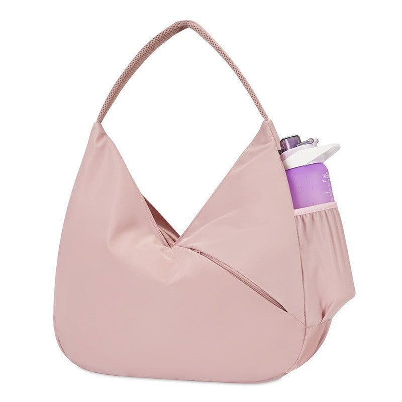Practical sports bag with side compartment for water bottle Stornfield