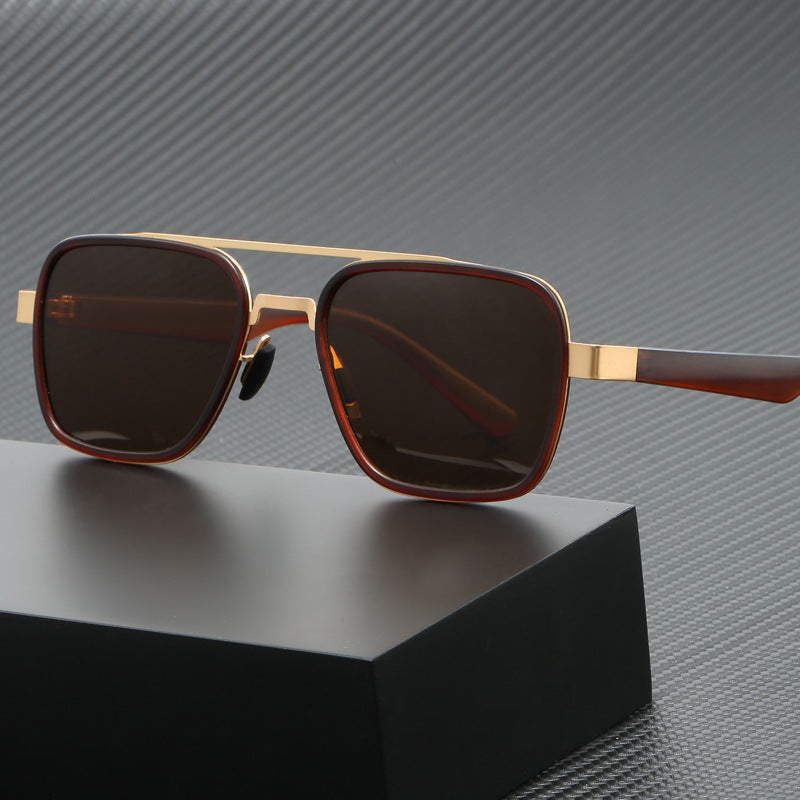 Ladies' fashionable sunglasses with square frame and innovative lenses Stornfield